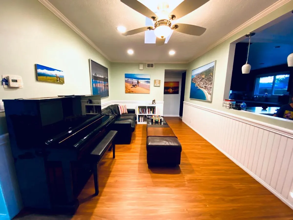 Costa Mesa Homestay - Private Rooms With 2 Shared Baths And Hosts Onsite United States